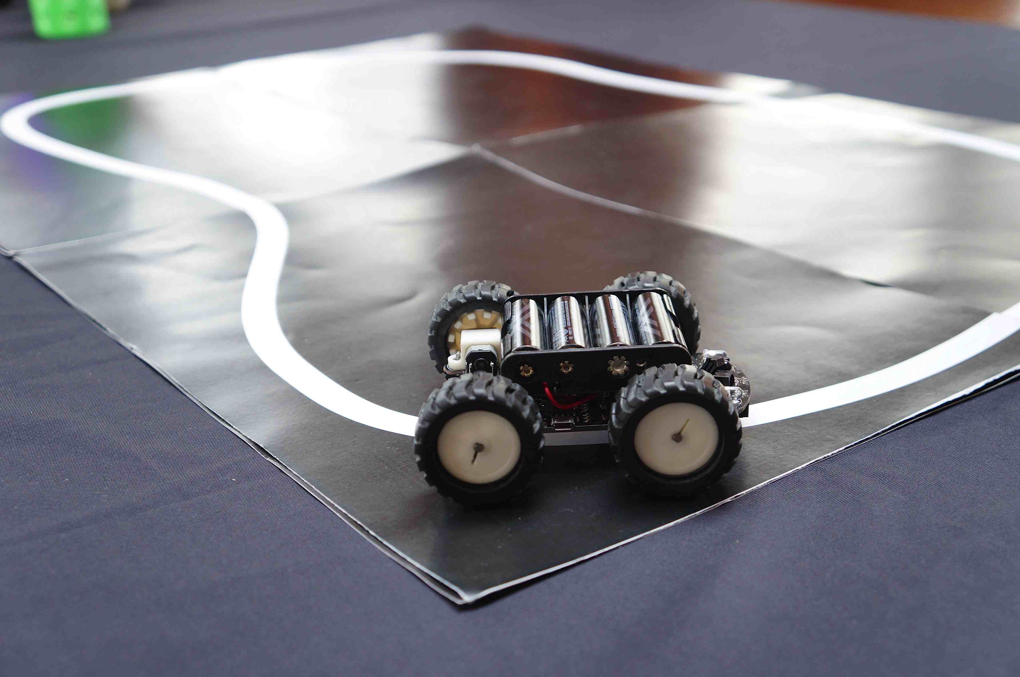 DFRobot"迪埃孚杯"全国中小学机器人教学评展活动火热进行中图19