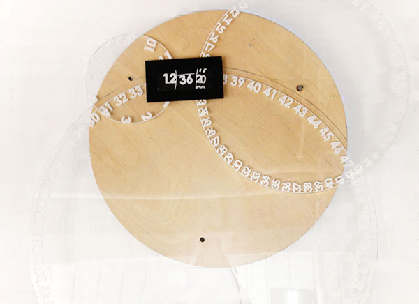 Digilog 钟表把传统表盘和数字时间融为一体图4