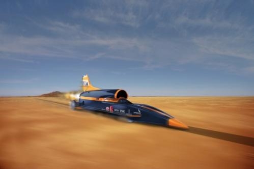 这辆汽车像火箭一样快，时速1600公里图4