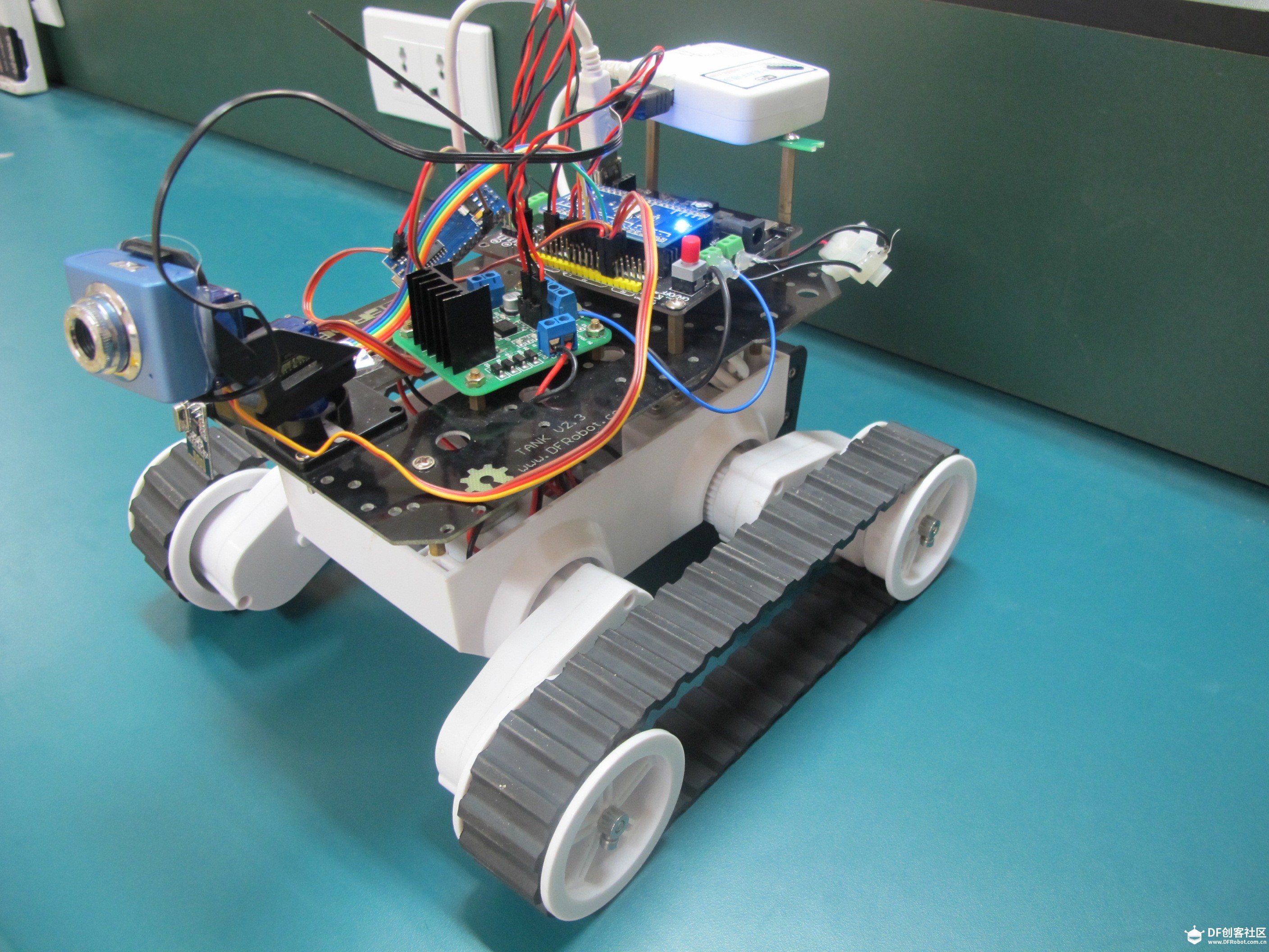 Intel实感技术与Arduino机器人互动图1