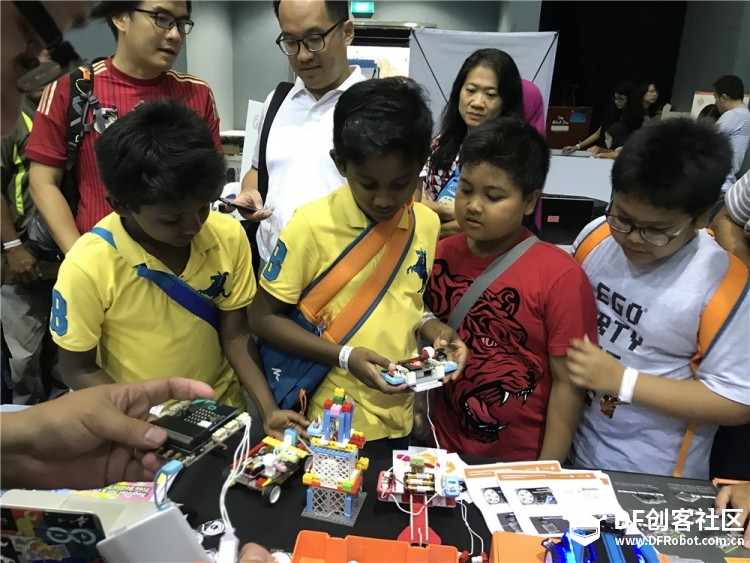 创客教育南洋行——2017新加坡MakerFaire参展纪图11