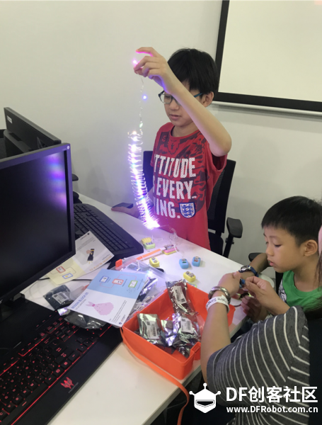 创客教育南洋行——2017新加坡MakerFaire参展纪图20