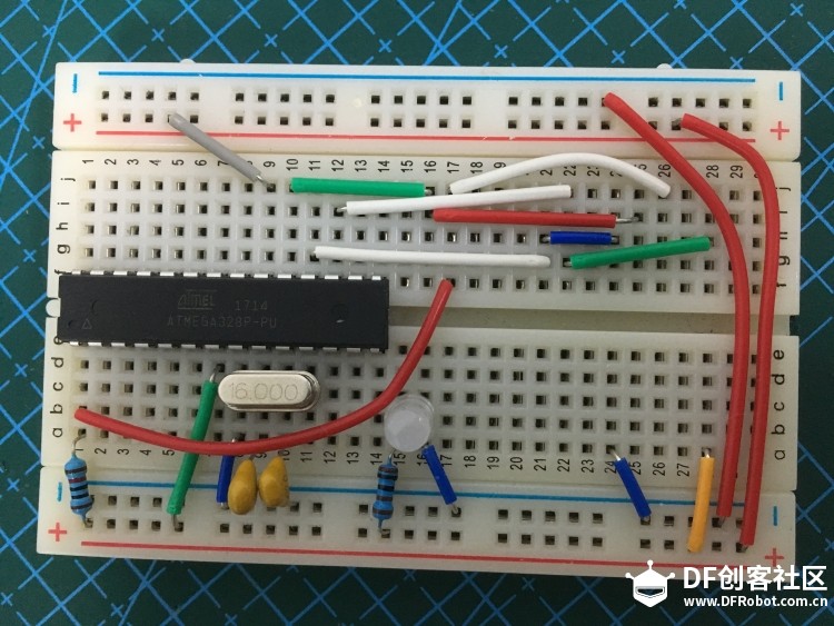 Arduino.最小系统面包板搭建图4