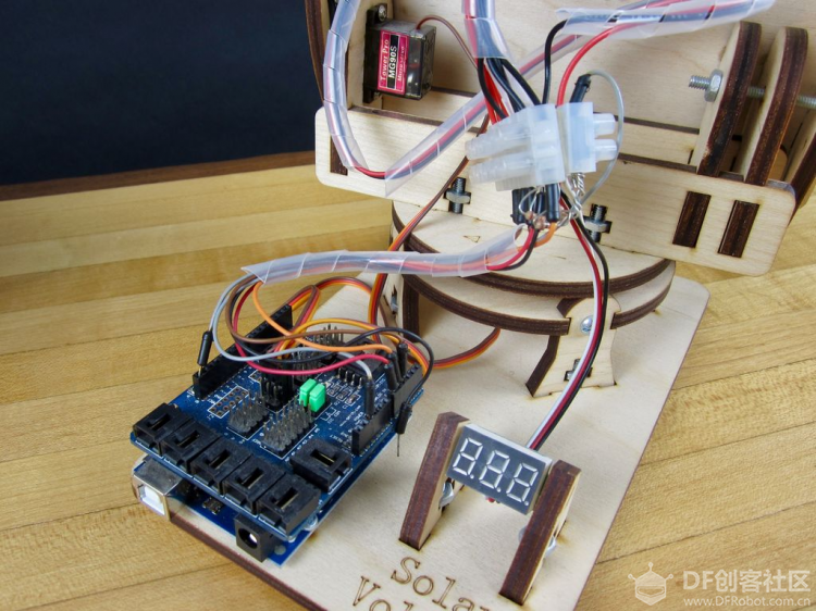 Arduino Uno|可以自己追踪阳光的太阳能板图4