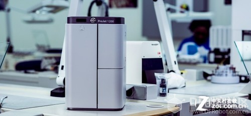 光固化3D打印机微型化 Projet1200图1