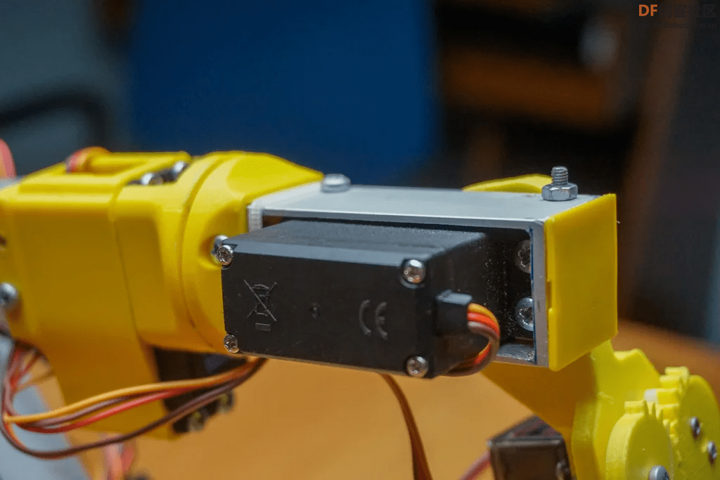 自制一个带触摸屏控制的Arduino机械臂图7