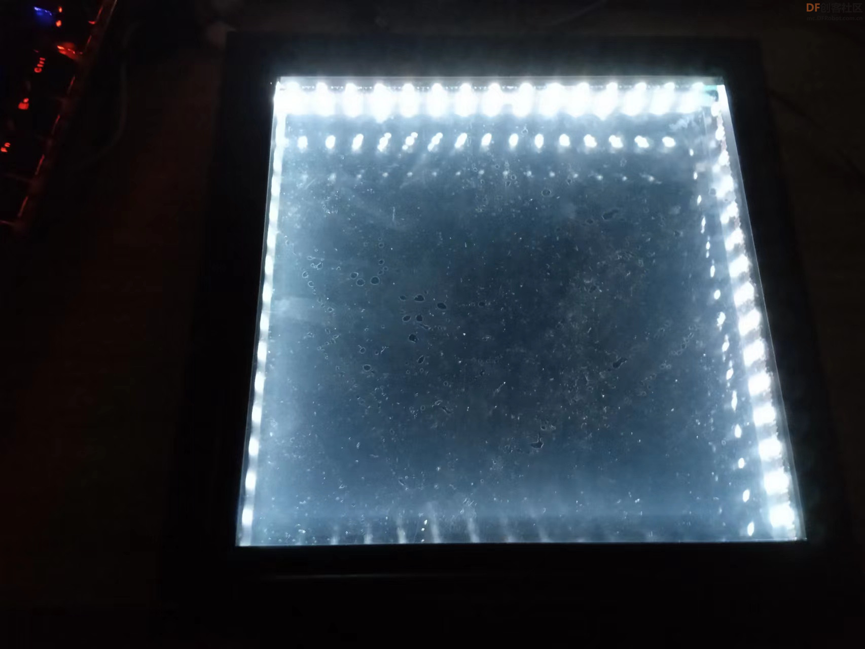 【花雕动手做】有趣好玩的音乐可视化（24）--无限LED镜子灯图1