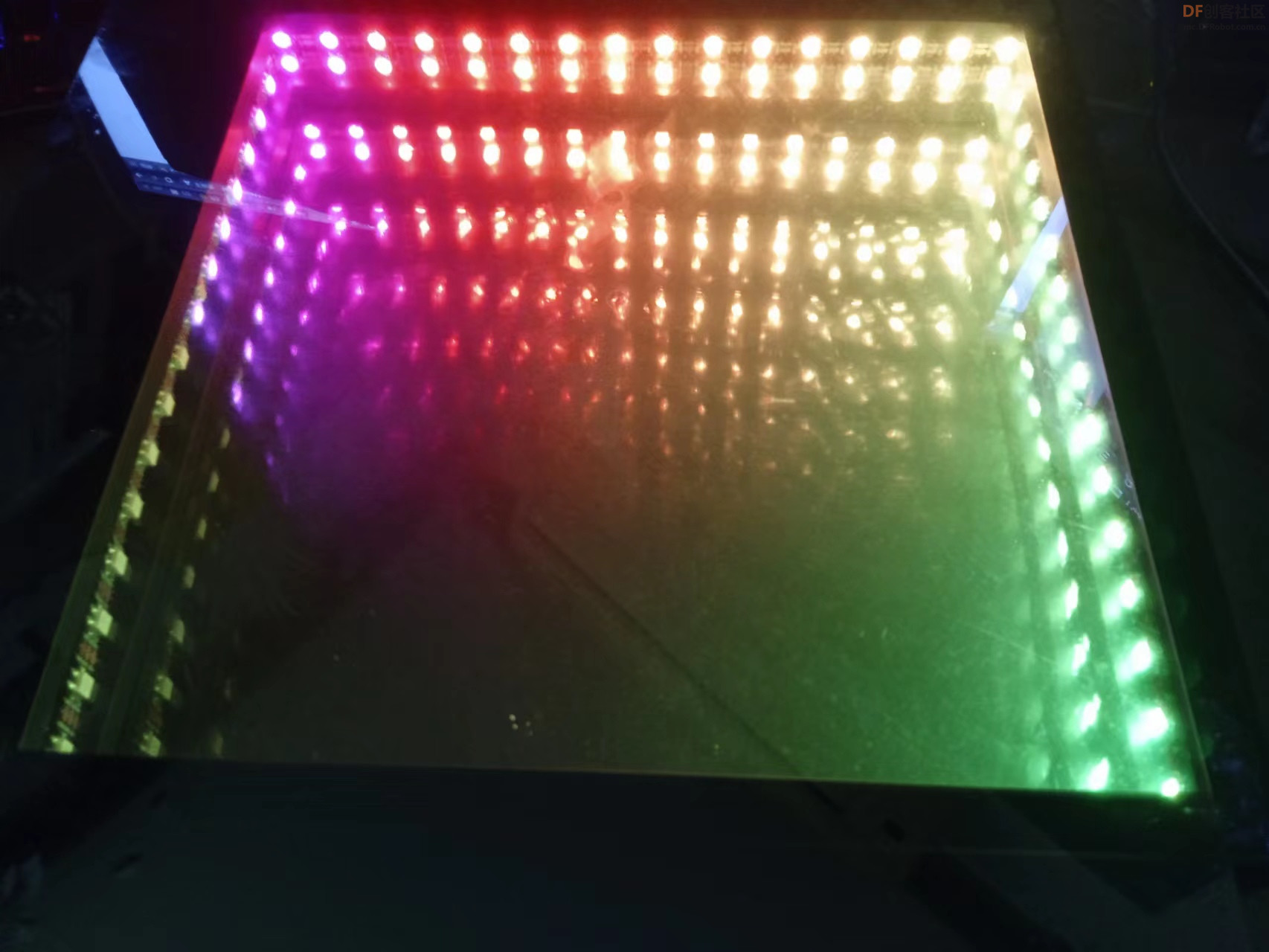 【花雕动手做】有趣好玩的音乐可视化（24）--无限LED镜子灯图1