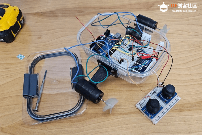 24个小钟面组成的时钟、保鲜盒打造Arduino遥控水下机器人...图4