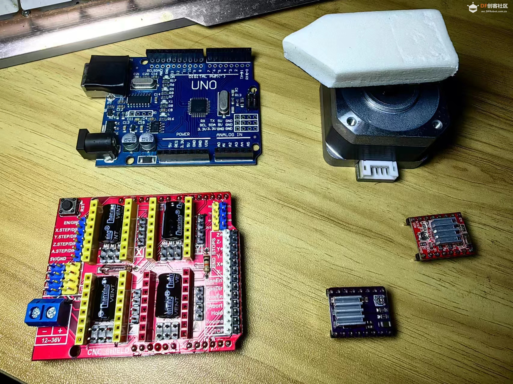 【花雕动手做】尝试自制 Arduino GRBL 笔式 2D 绘图写字机图1