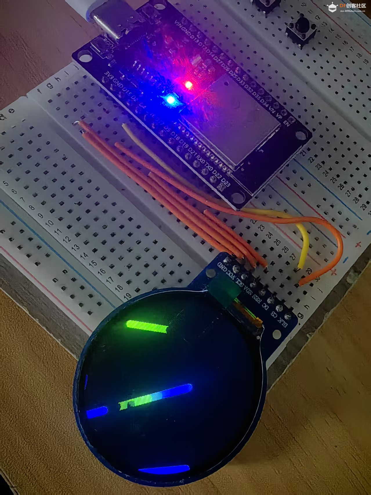 【花雕学编程】Arduino动手做（249）---GC9A01模拟的贪吃蛇图1