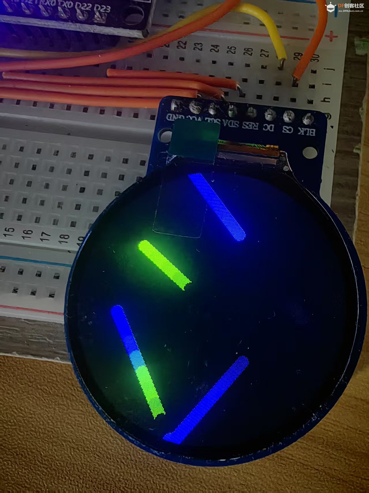 【花雕学编程】Arduino动手做（249）---GC9A01模拟的贪吃蛇图1