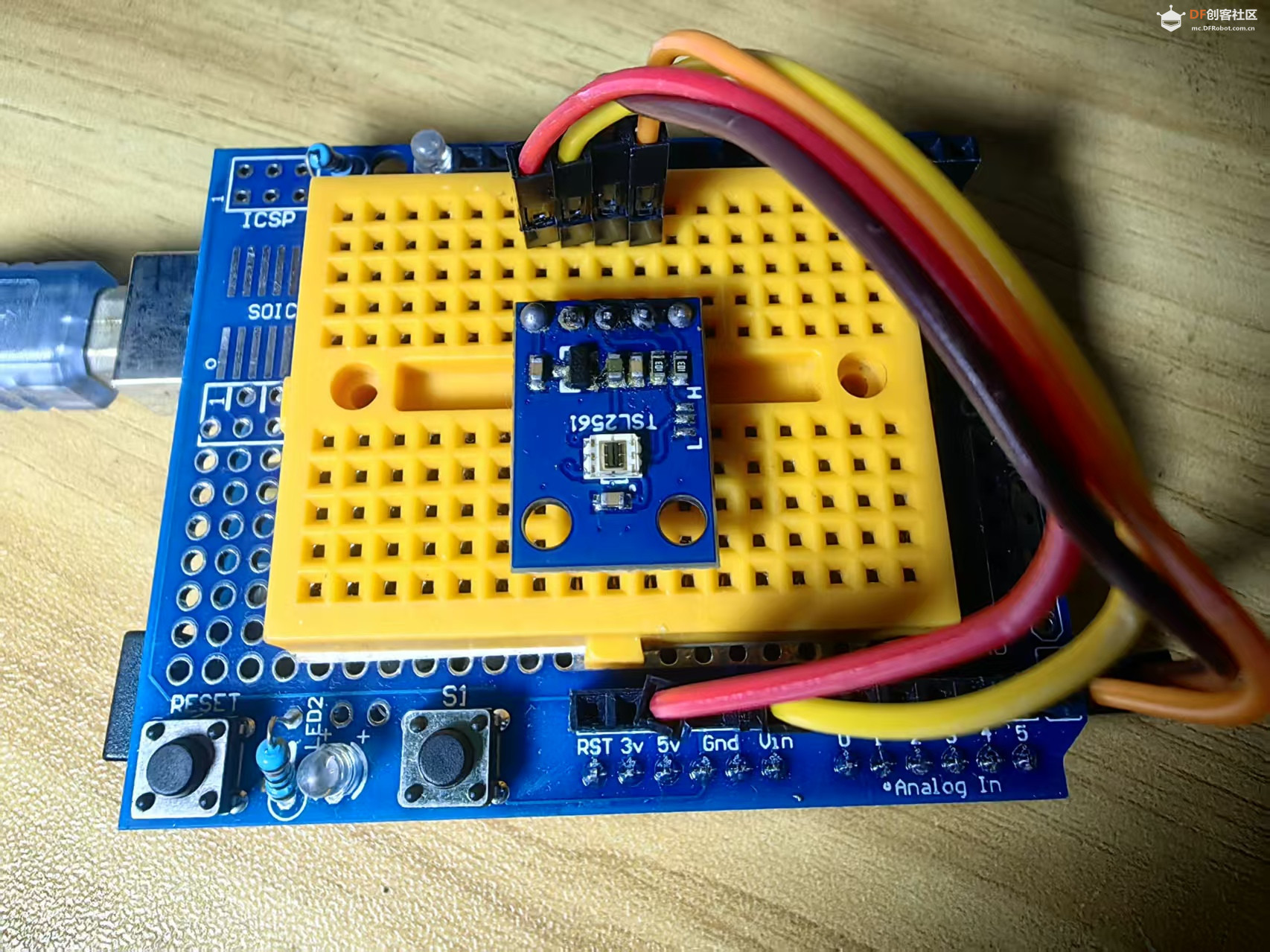 【花雕学编程】Arduino动手做（188）---TSL2561环境光传感器图1