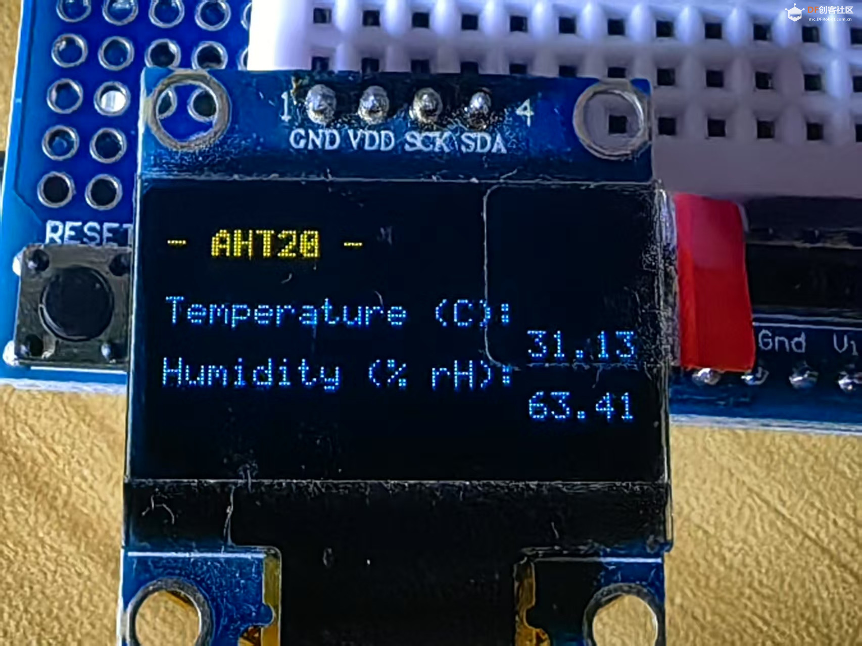 【花雕学编程】Arduino动手做（256）---AHT20 OLED显示温湿度图2