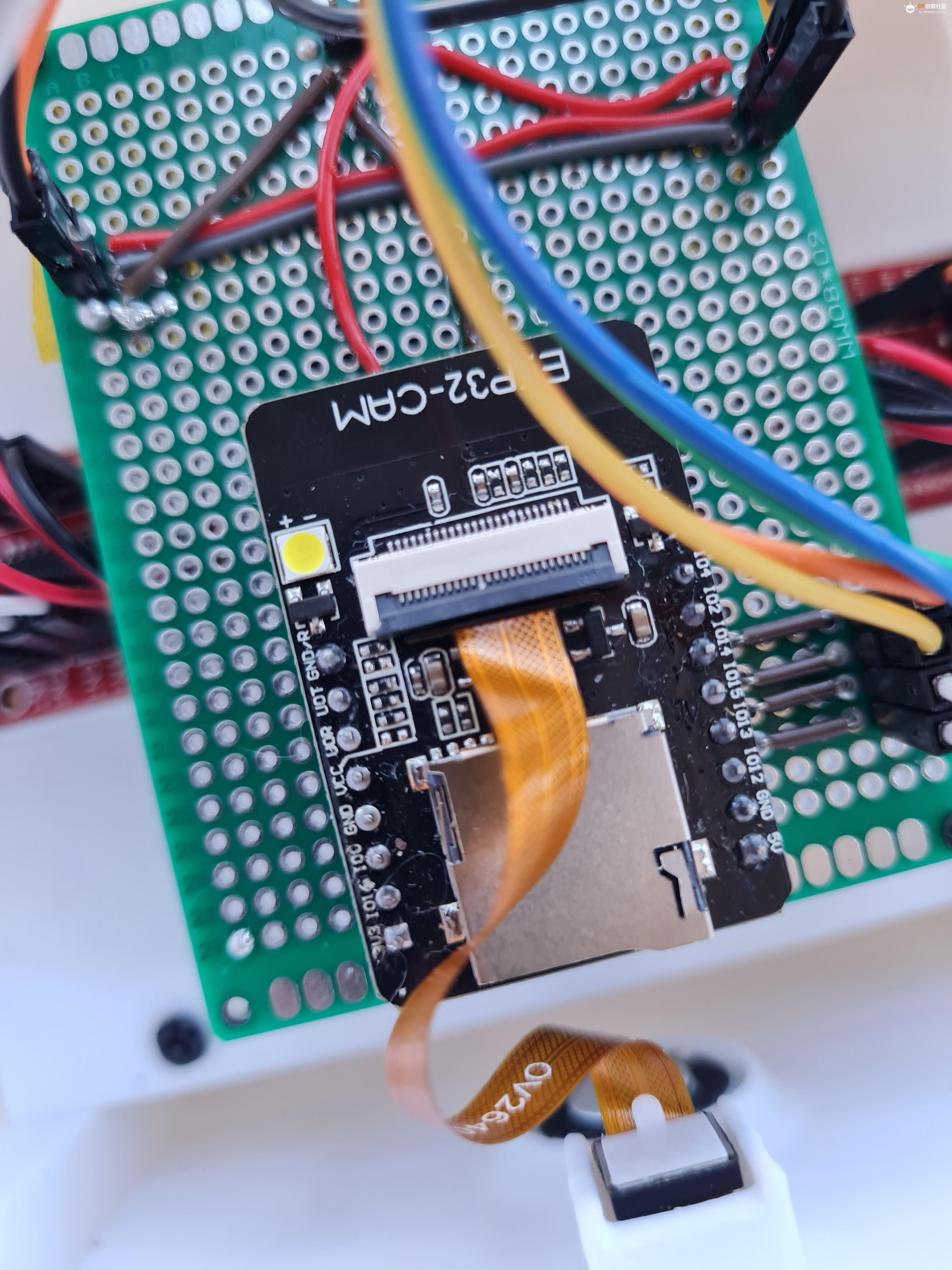 【Arduino 动手做】带有摄像头的 Web 控制 ESP32 桌面机器人图2