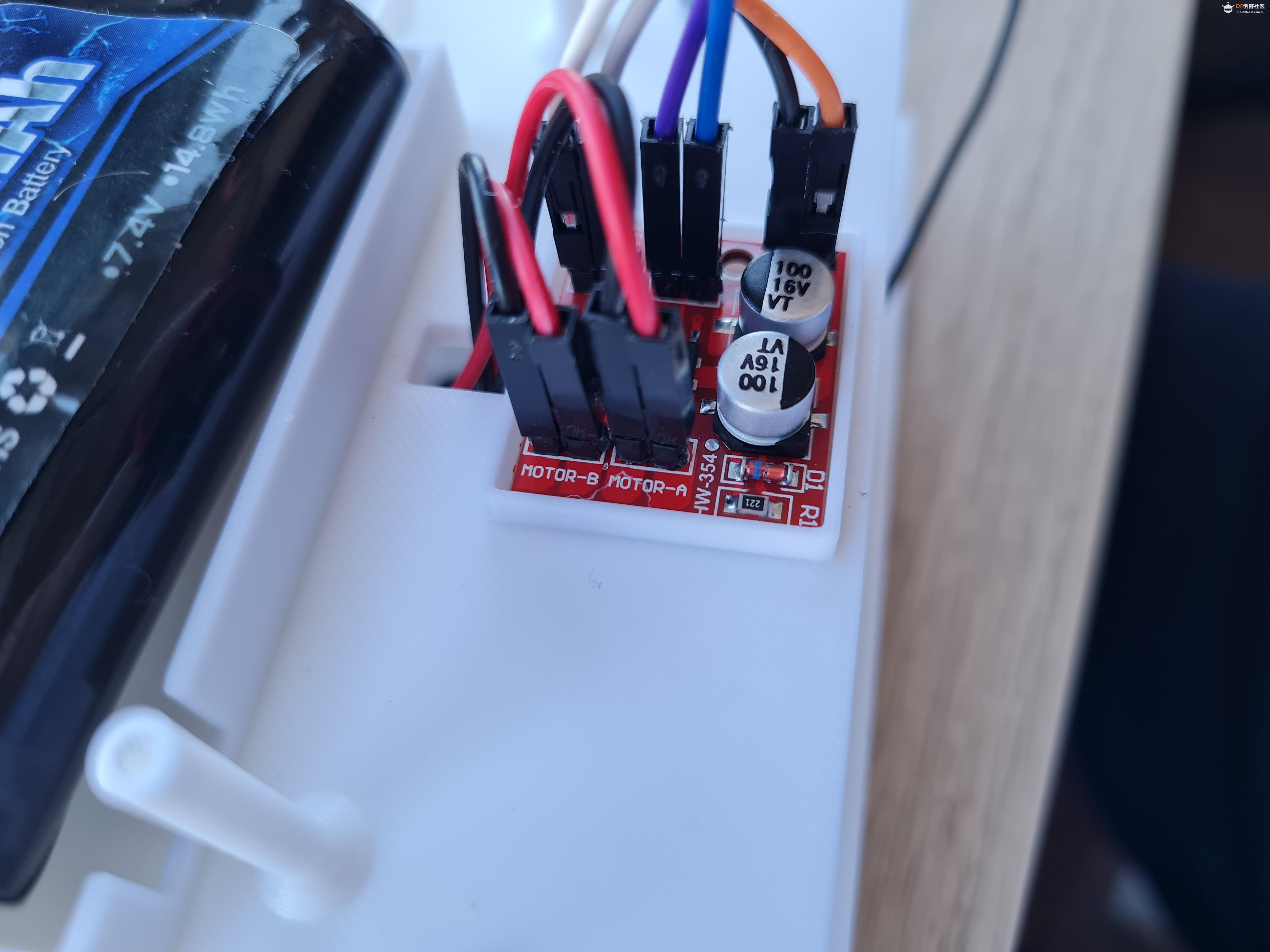 【Arduino 动手做】带有摄像头的 Web 控制 ESP32 桌面机器人图4