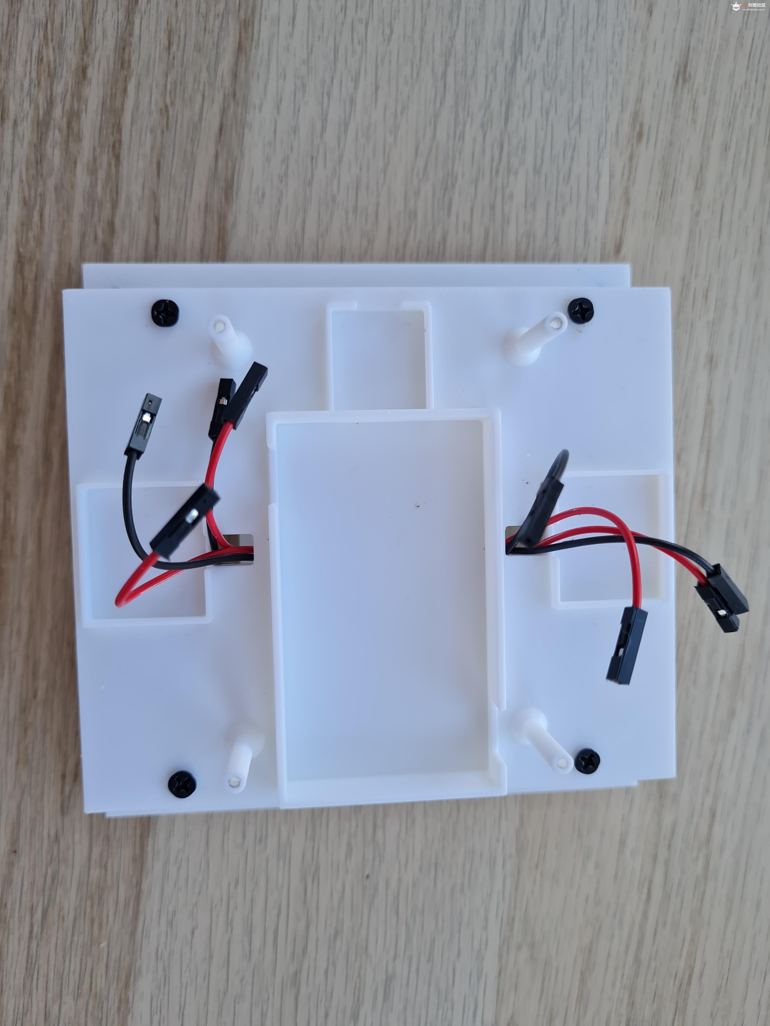 【Arduino 动手做】带有摄像头的 Web 控制 ESP32 桌面机器人图5