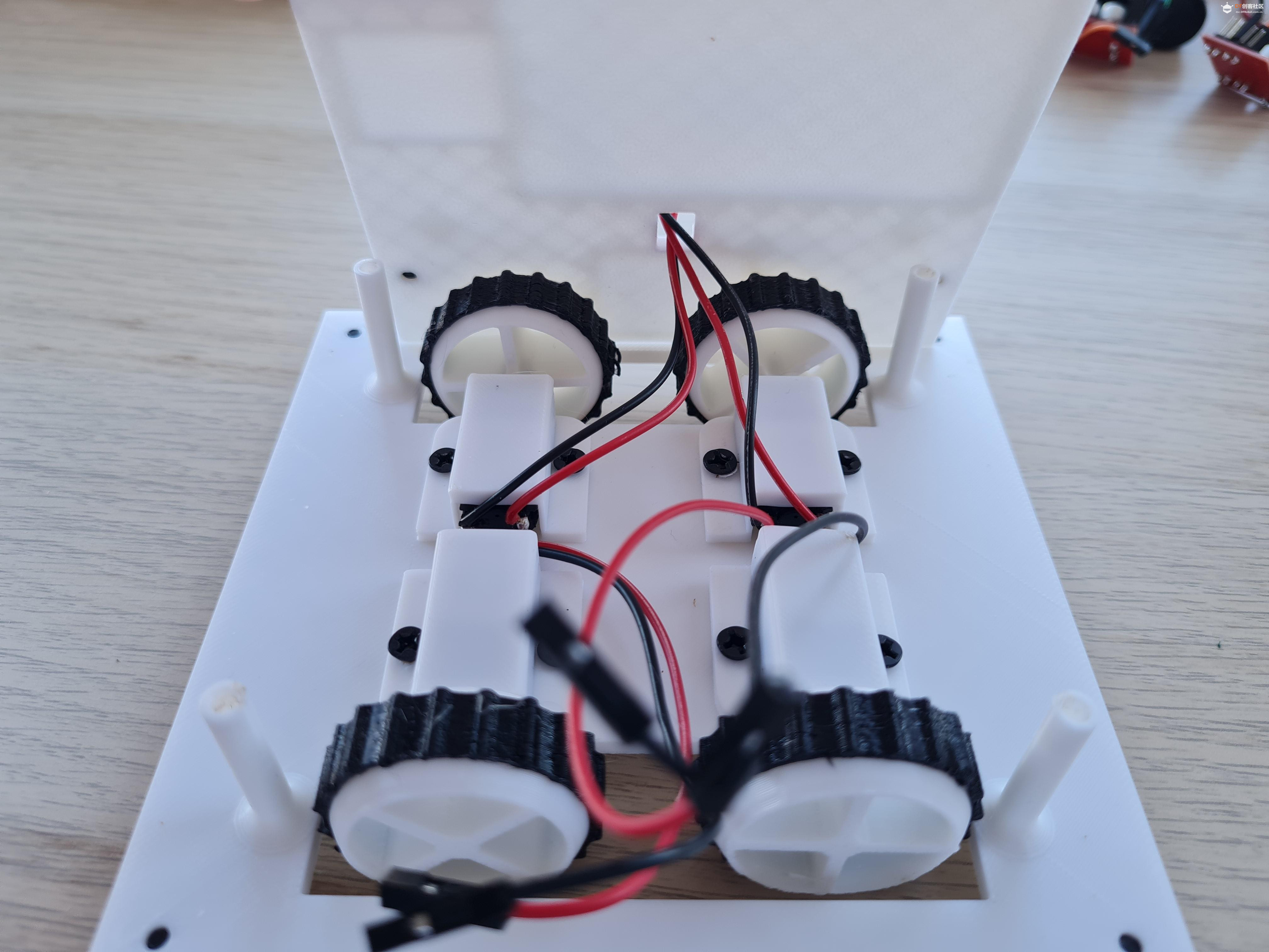 【Arduino 动手做】带有摄像头的 Web 控制 ESP32 桌面机器人图7