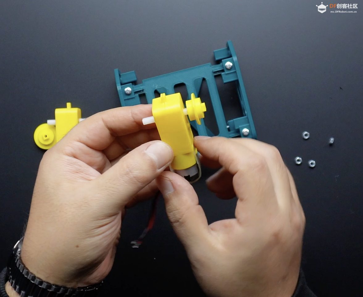【Arduino 动手做】令人惊叹的 Octopod 风格的八足机器人图1