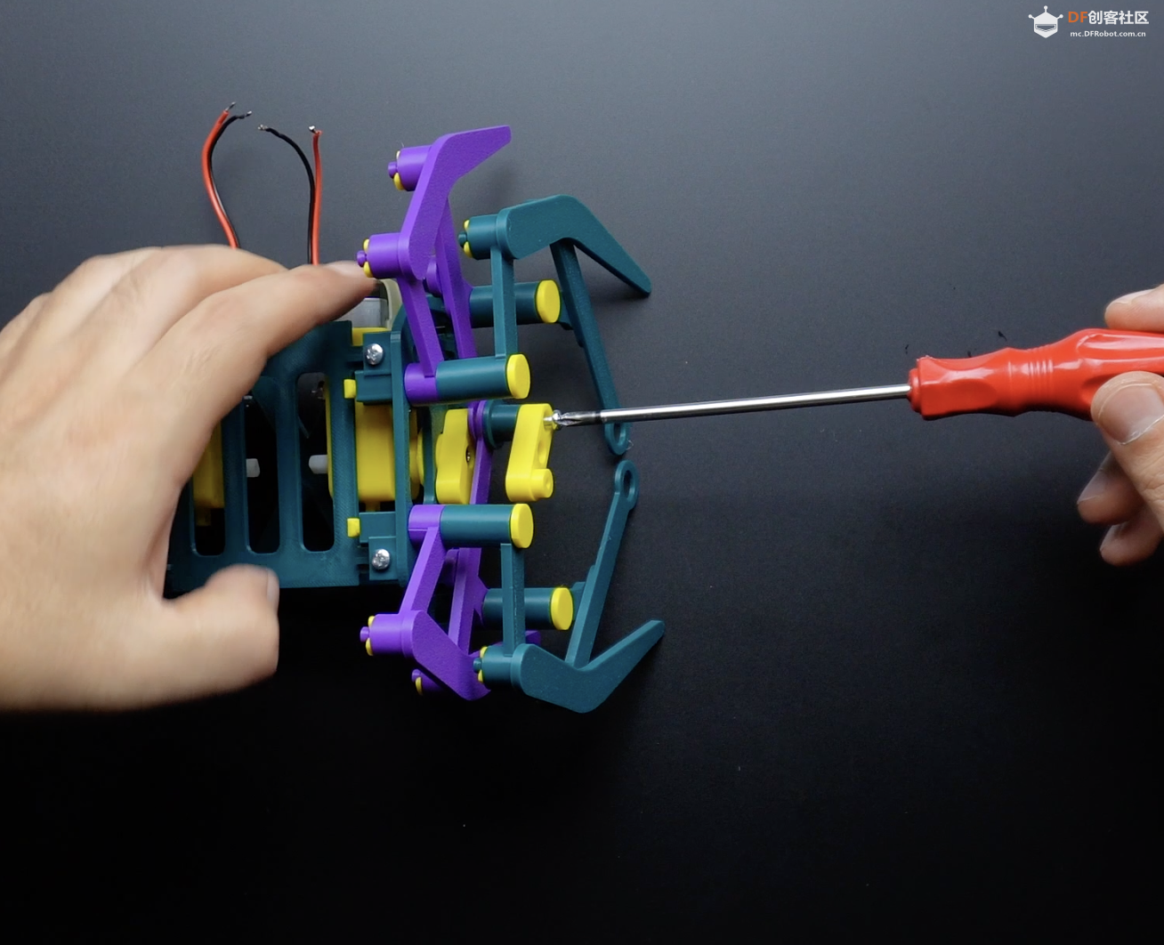 【Arduino 动手做】令人惊叹的 Octopod 风格的八足机器人图16