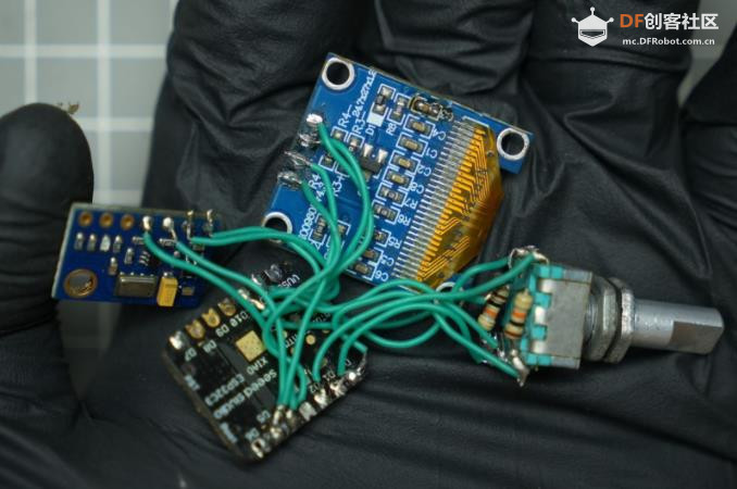 【Arduino 动手做】使用 ESP32 的紧凑型气压温度高度计图6