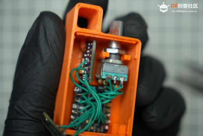 【Arduino 动手做】使用 ESP32 的紧凑型气压温度高度计图4