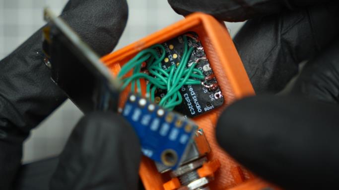 【Arduino 动手做】使用 ESP32 的紧凑型气压温度高度计图2