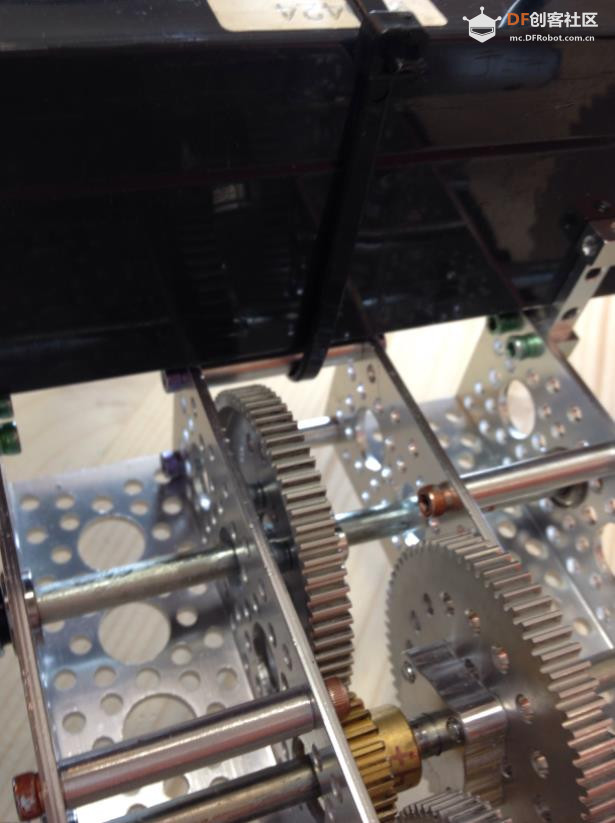 【Arduino 动手做】构思超级棒的 Stair Bear 爬楼梯机器人图4