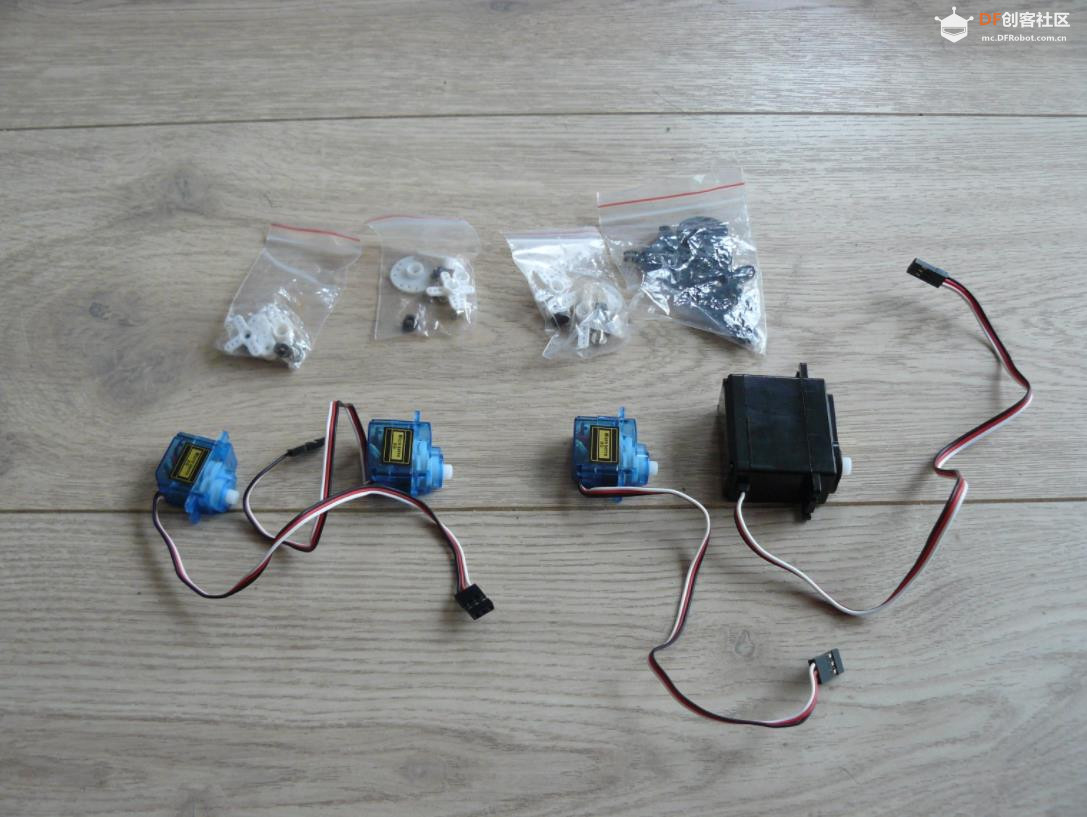 【Arduino 动手做】天花板上的 GlaDOS 四轴机器人吊臂灯图3