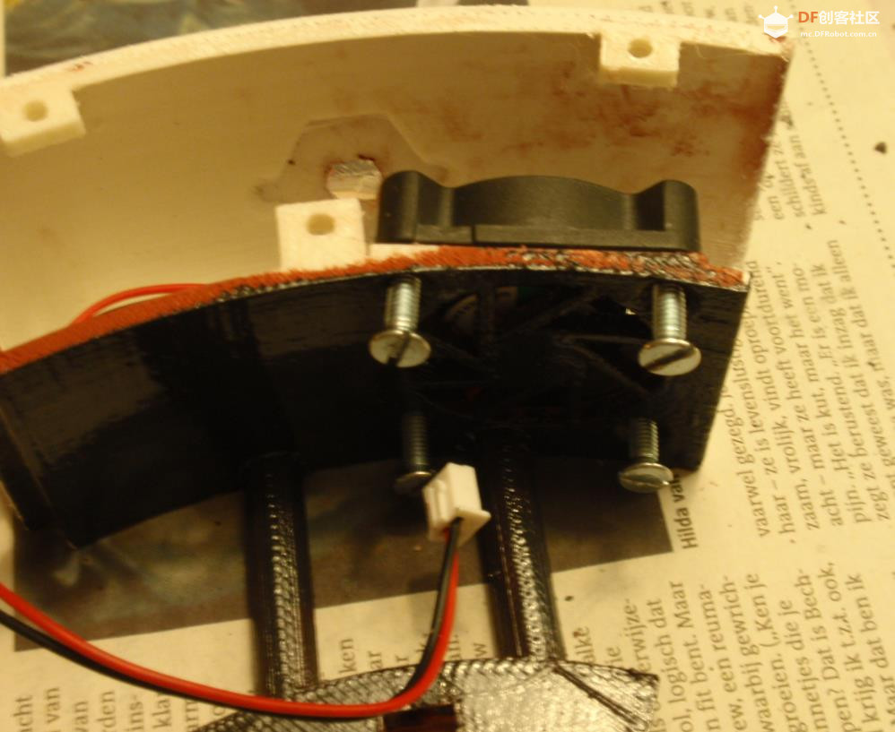 【Arduino 动手做】天花板上的 GlaDOS 四轴机器人吊臂灯图3