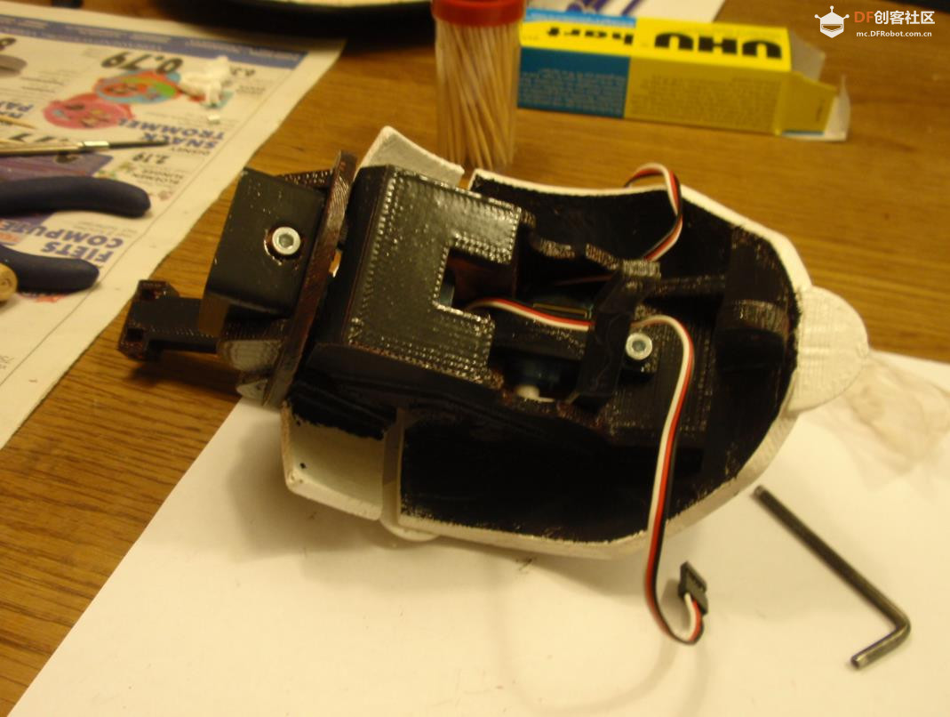 【Arduino 动手做】天花板上的 GlaDOS 四轴机器人吊臂灯图10