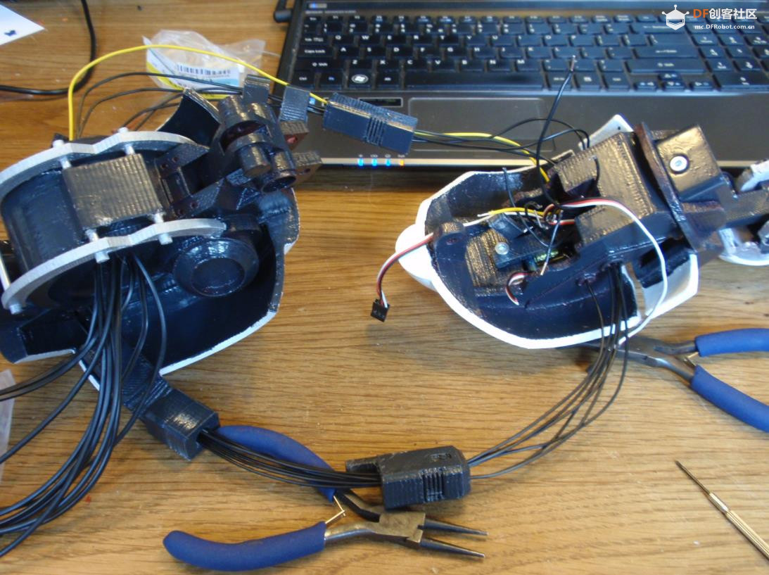 【Arduino 动手做】天花板上的 GlaDOS 四轴机器人吊臂灯图4
