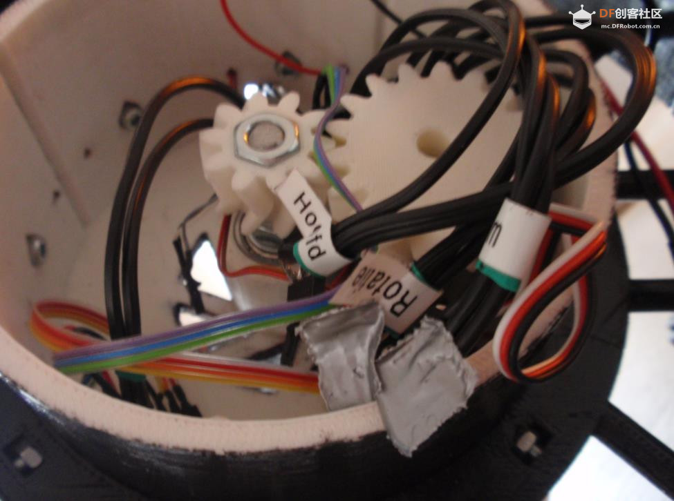 【Arduino 动手做】天花板上的 GlaDOS 四轴机器人吊臂灯图2