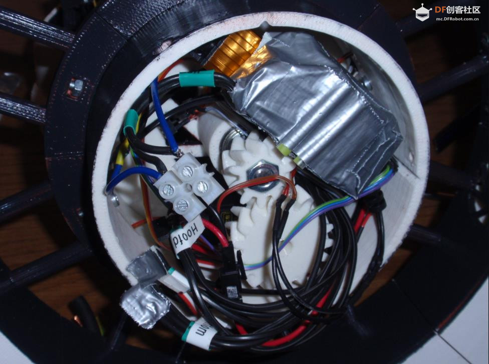 【Arduino 动手做】天花板上的 GlaDOS 四轴机器人吊臂灯图5