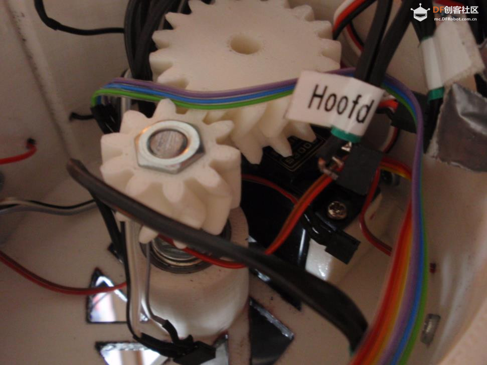 【Arduino 动手做】天花板上的 GlaDOS 四轴机器人吊臂灯图3