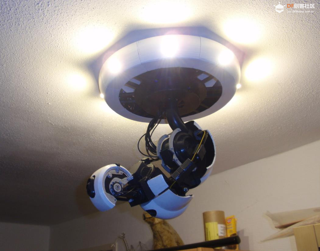 【Arduino 动手做】天花板上的 GlaDOS 四轴机器人吊臂灯图1