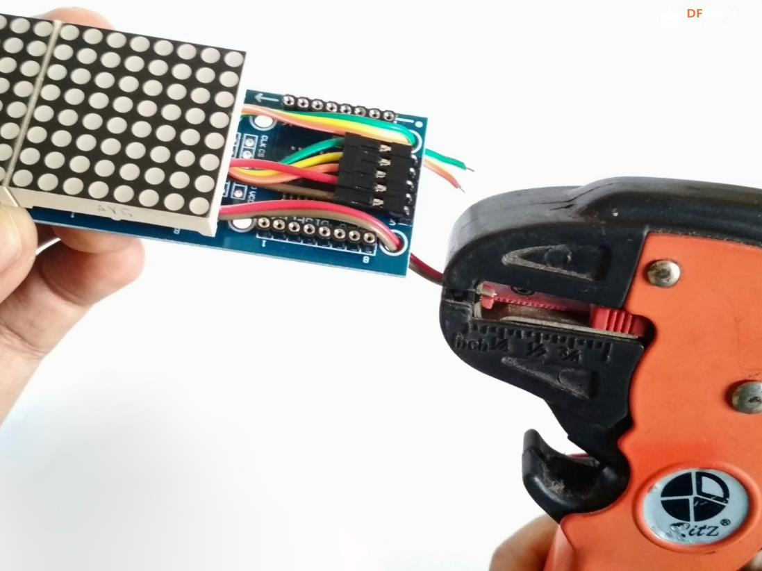 【Arduino 动手做】使用 ESP8266 的物联网智能点阵屏时钟图2
