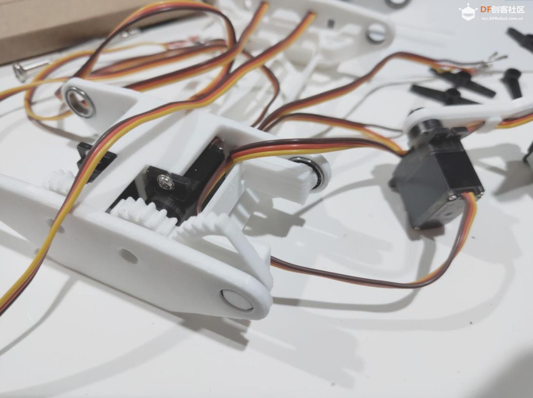 【Arduino 动手做】ESP32 波士顿动力 Spot 迷你机器狗图3