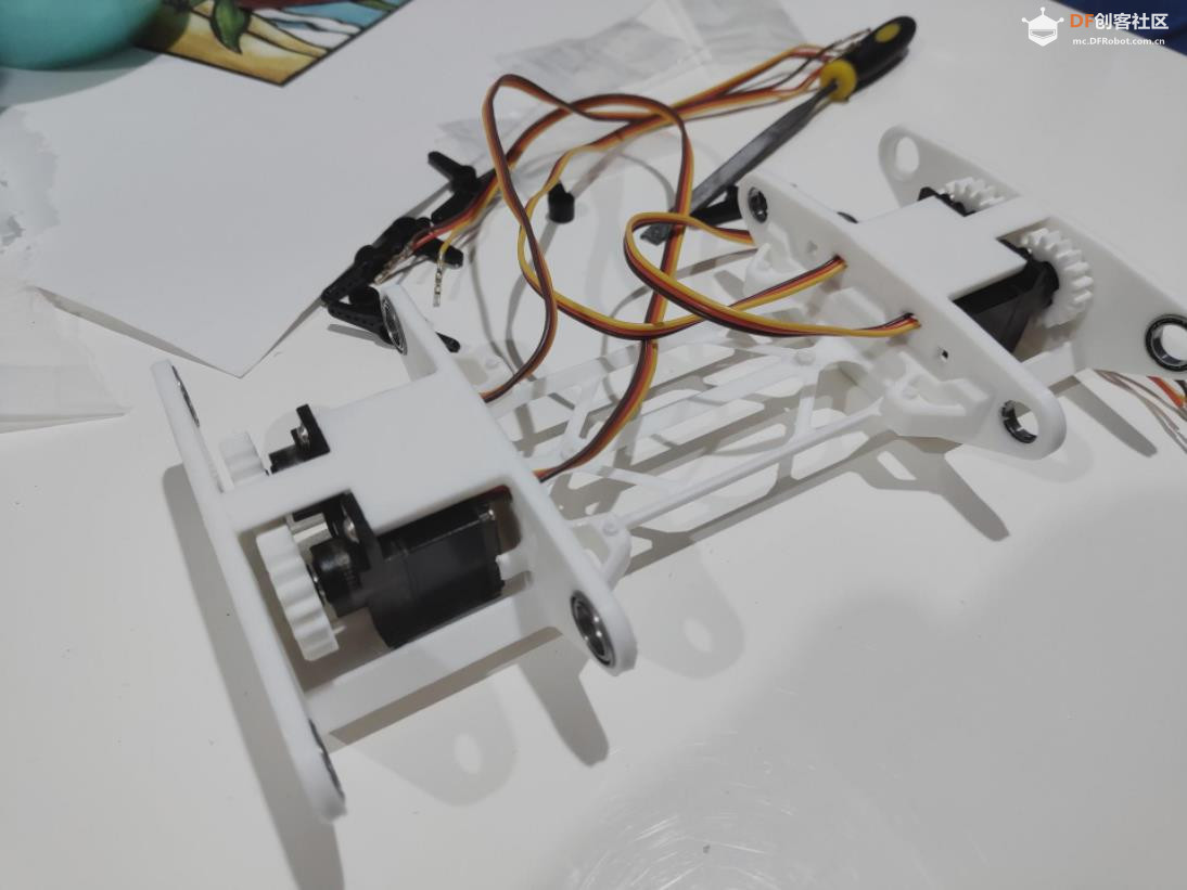 【Arduino 动手做】ESP32 波士顿动力 Spot 迷你机器狗图1