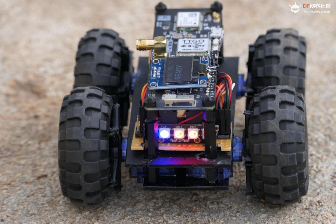 【Arduino 动手做】使用TTGO T-Beam 的 ESP32 舵机机器人图1