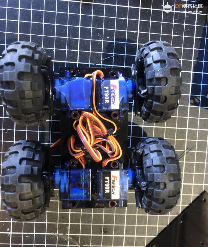 【Arduino 动手做】使用TTGO T-Beam 的 ESP32 舵机机器人图3