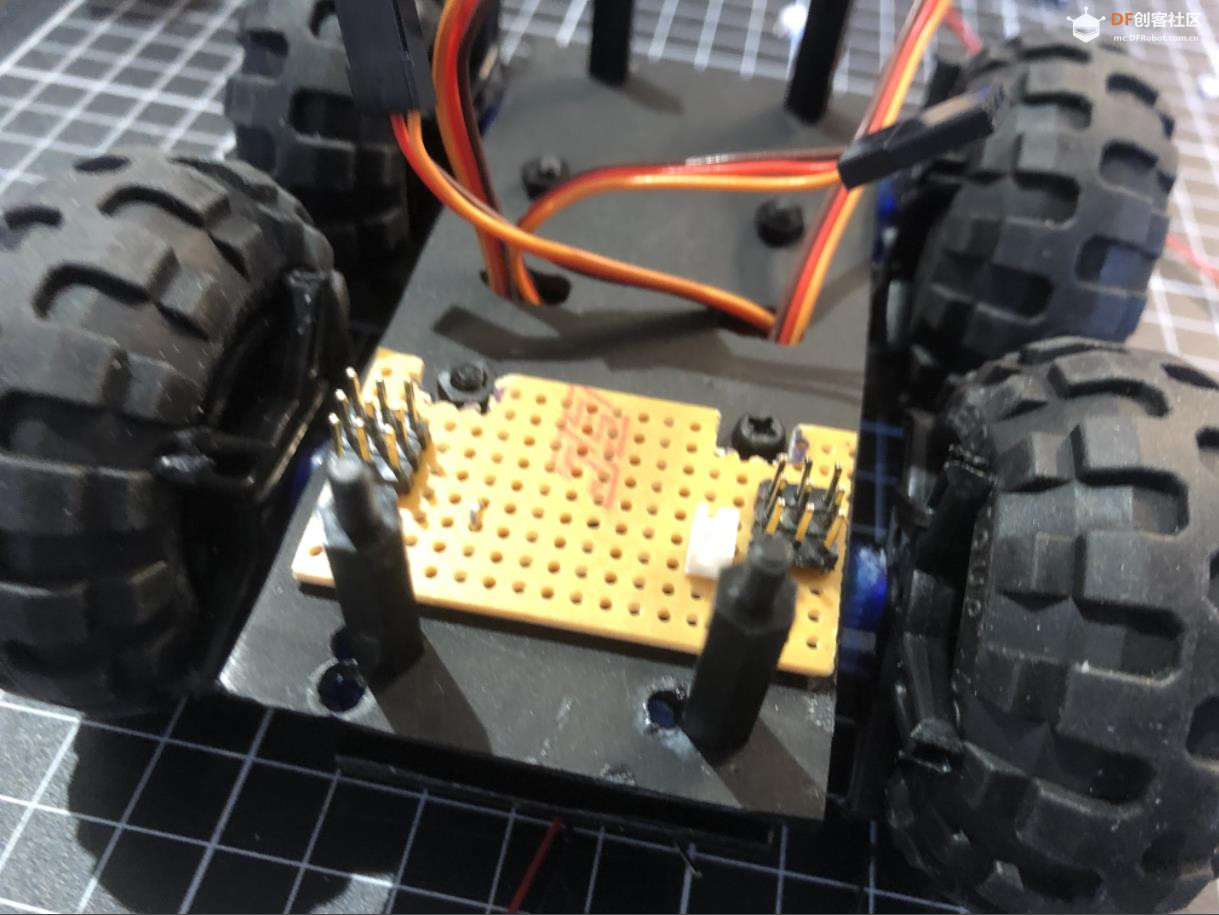 【Arduino 动手做】使用TTGO T-Beam 的 ESP32 舵机机器人图2