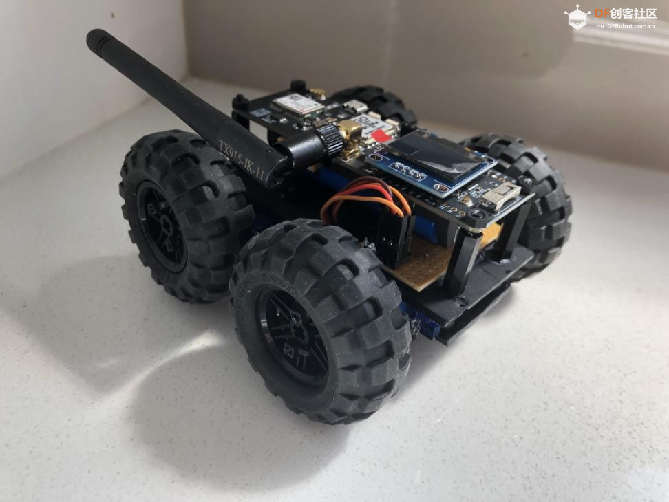 【Arduino 动手做】使用TTGO T-Beam 的 ESP32 舵机机器人图1