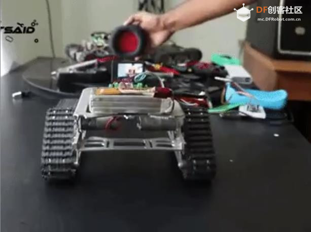 【Arduino 动手做】使用 HuskyLens 的对象跟踪机器人图1