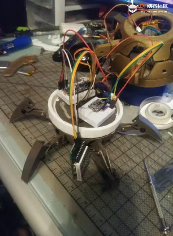 【Arduino 动手做】Anansi：一个很酷的蜘蛛状机器人图9