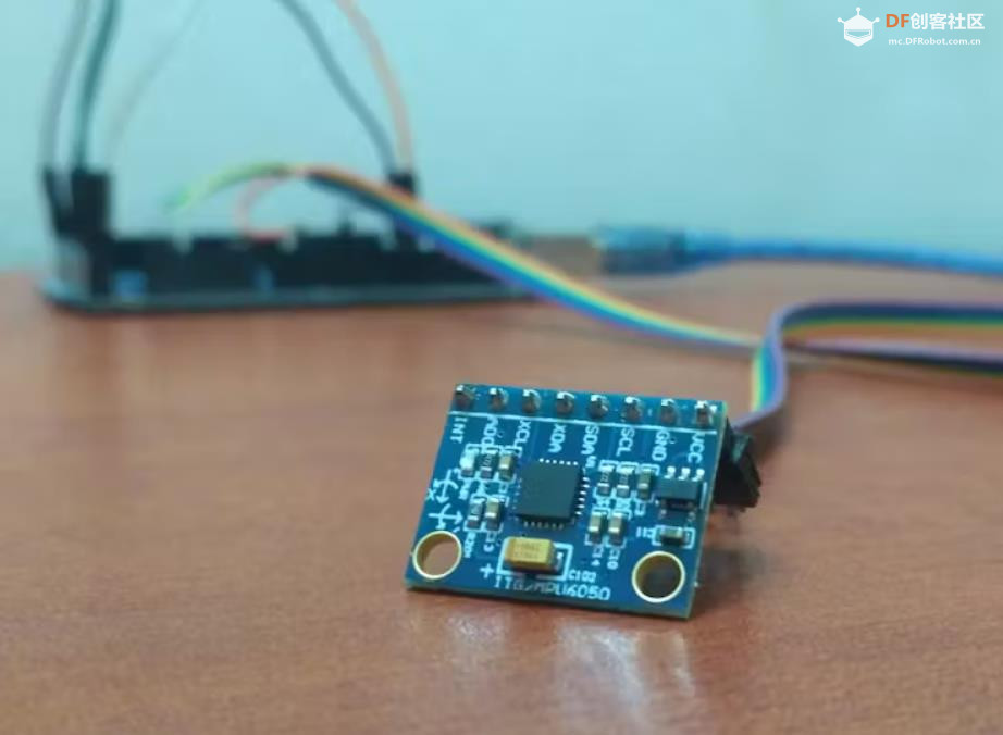 【Arduino 动手做】由 MPU-6050 控制的简单 2 轴伺服机械臂图3