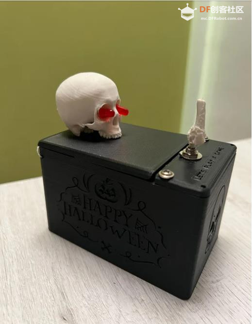 【Arduino 动手做】融入了万圣节主题的可怕无用盒子图1