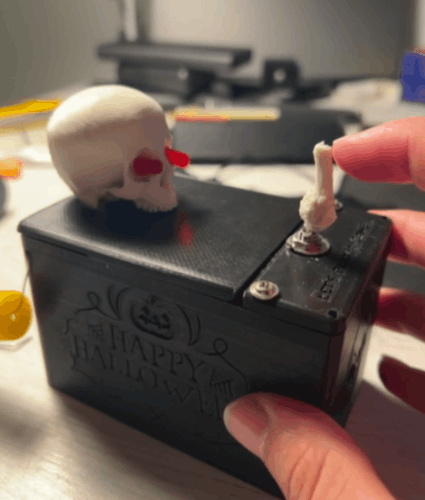 【Arduino 动手做】融入了万圣节主题的可怕无用盒子图1