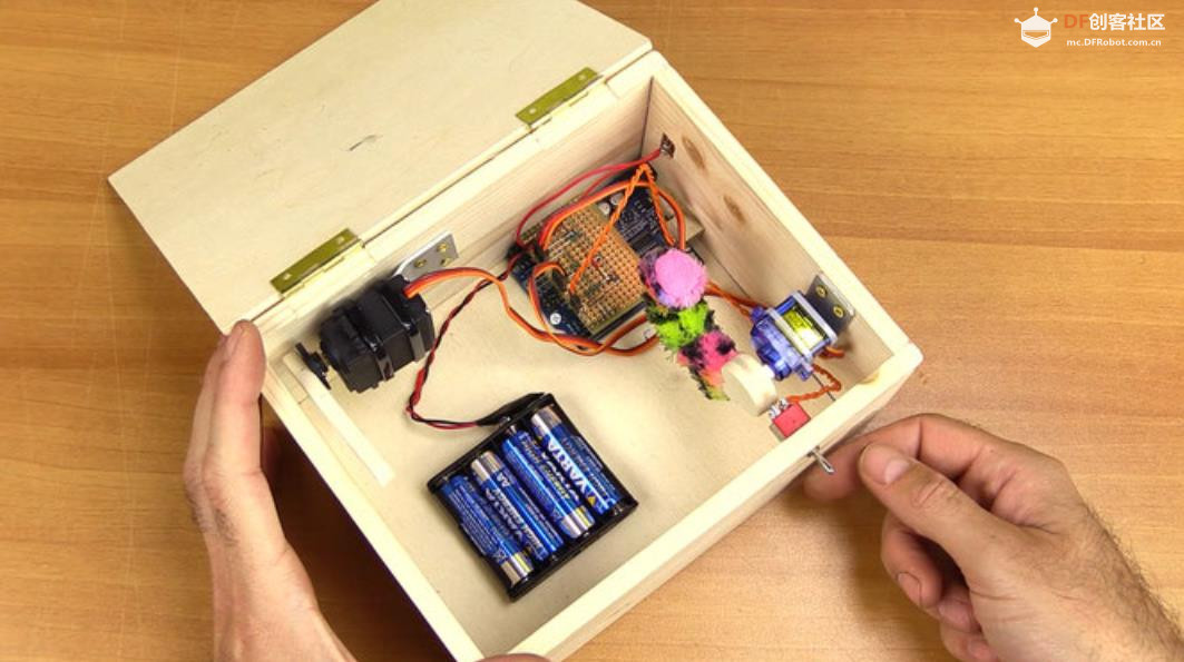【Arduino 动手做】使用 Arduino UNO 创建一个无用的熊盒子图11