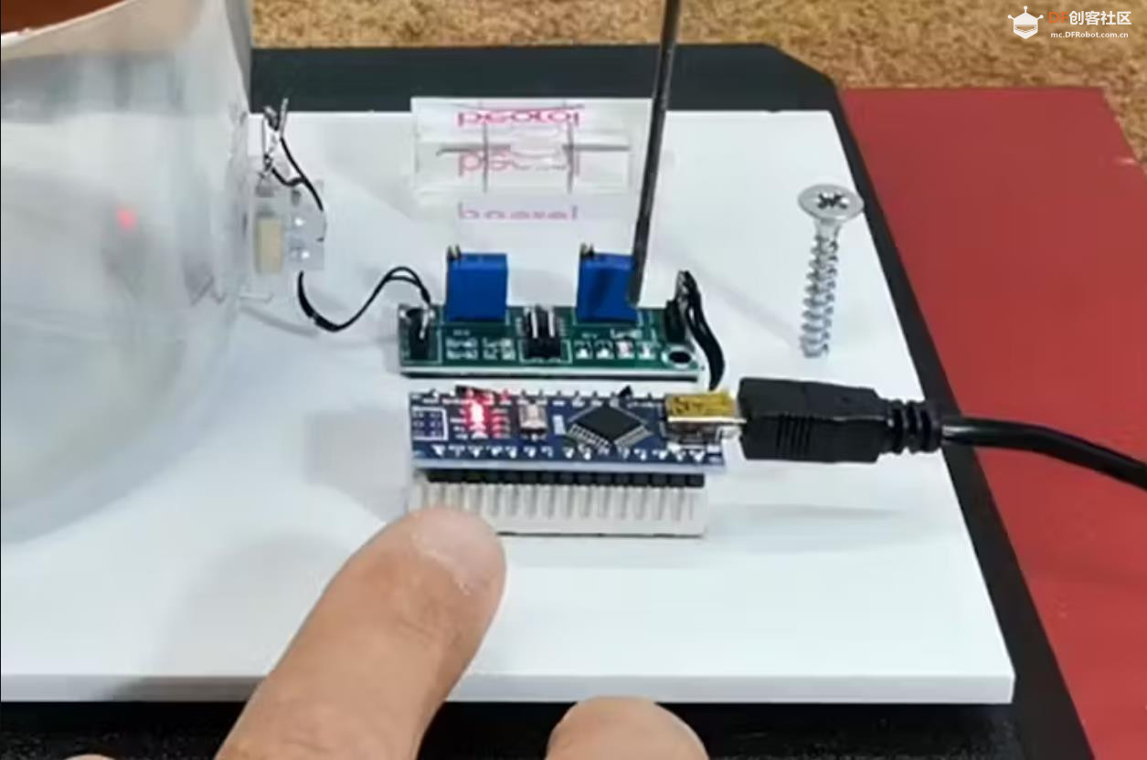 【Arduino 动手做】DIY 极其灵敏且便宜的 Arduino 地震仪图4